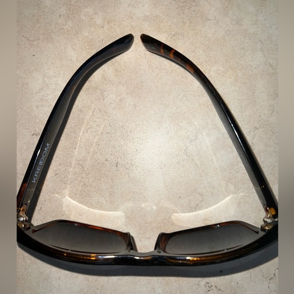 Kreedom District “Be Strong and Courageous” brown & Black combo sunglasses UV400 - Picture 6 of 8
